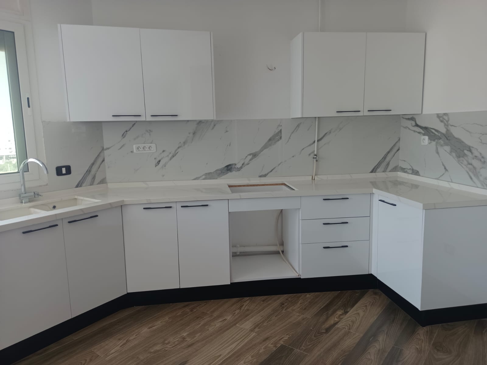 La Marsa El Aouina Location Appart. 2 pices S plus 2 retaper a jardins de laouina narjes