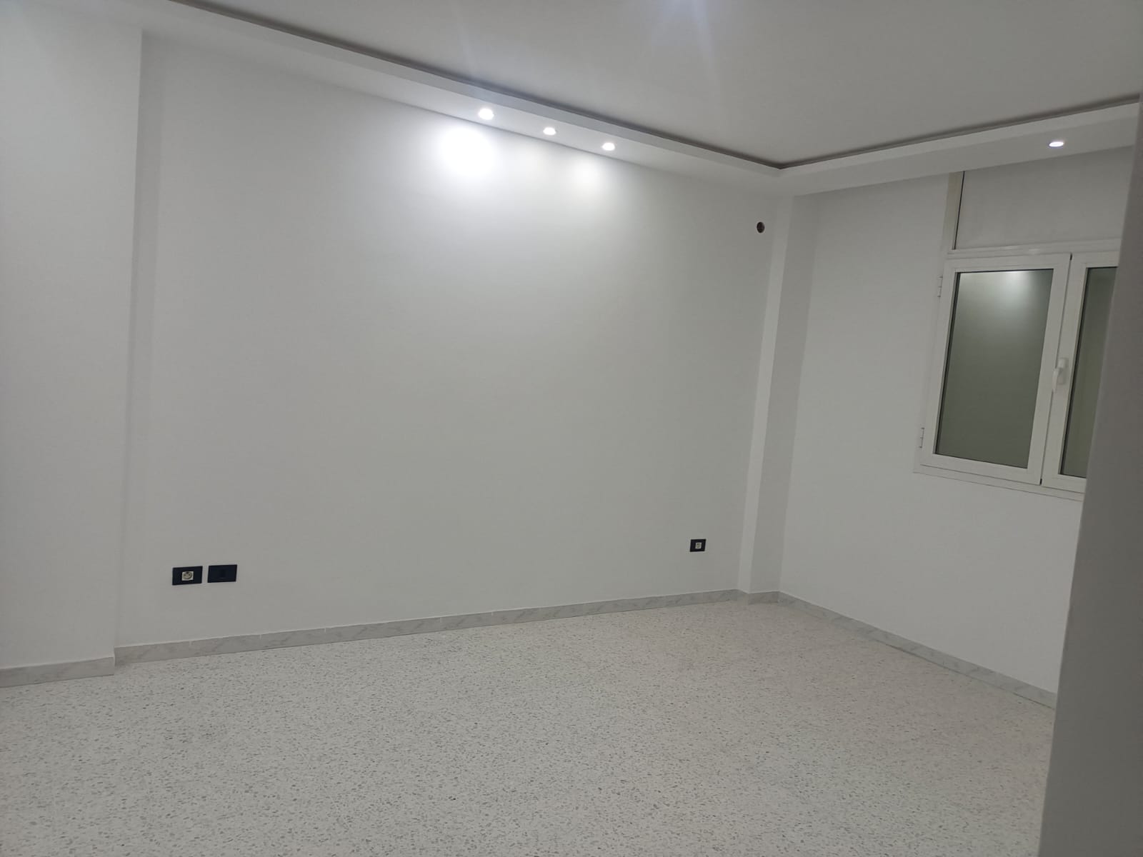 La Marsa El Aouina Location Appart. 2 pices S plus 2 retaper a jardins de laouina narjes