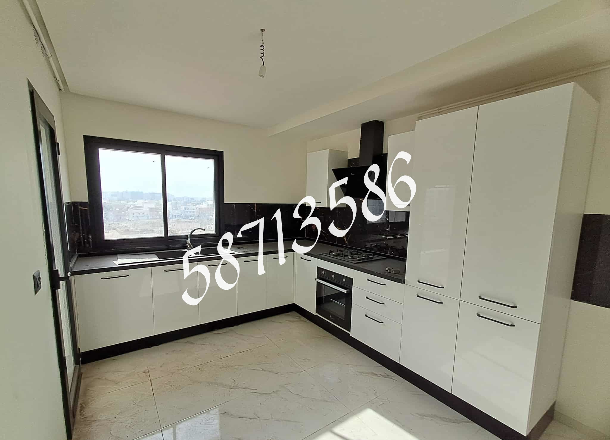 La Marsa El Aouina Location Appart. 2 pices S 2 avec pp ssol en face ben ygahlene wahat