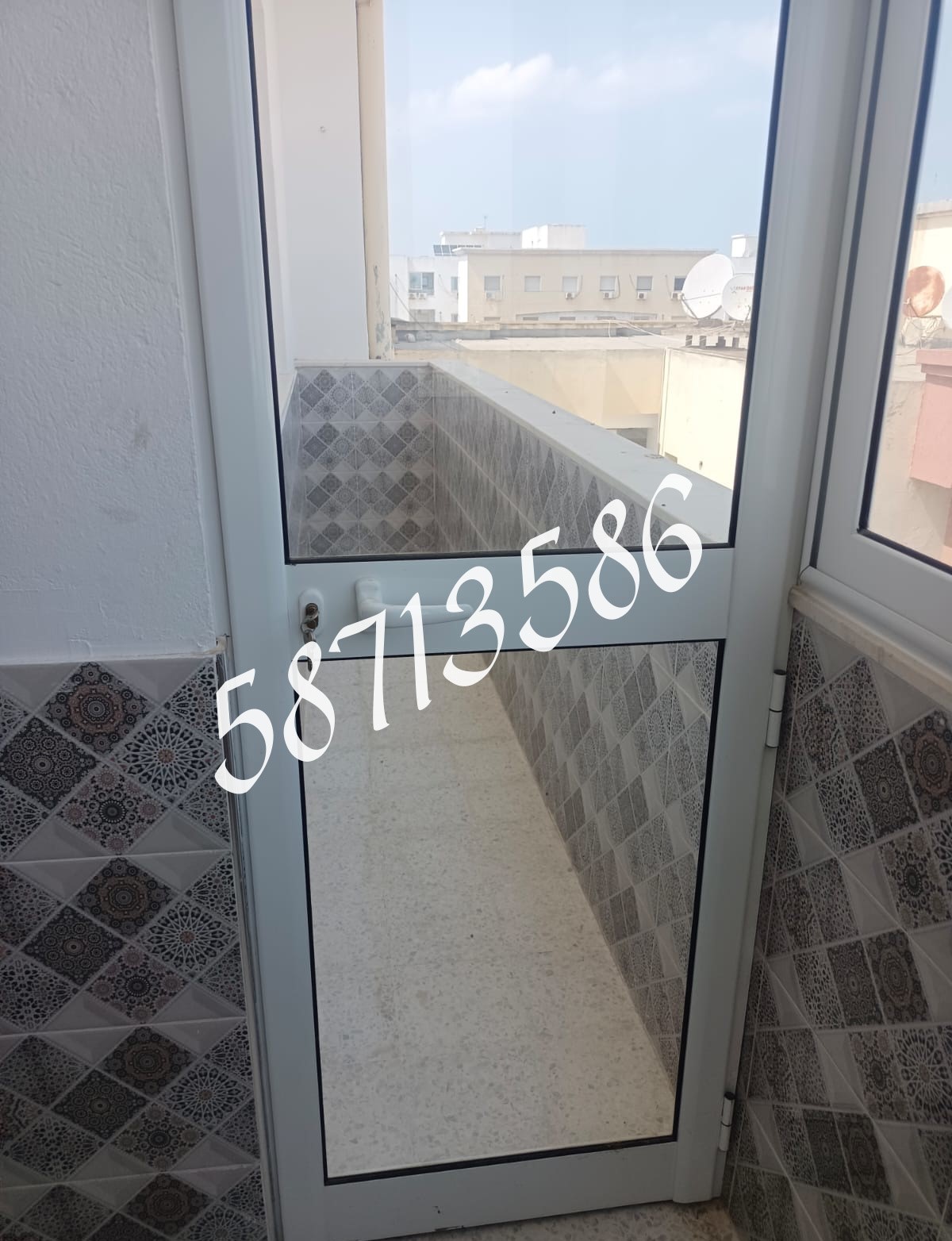 La Marsa El Aouina Location Appart. 1 pice S 2 retapper a jardins de laouina narjess