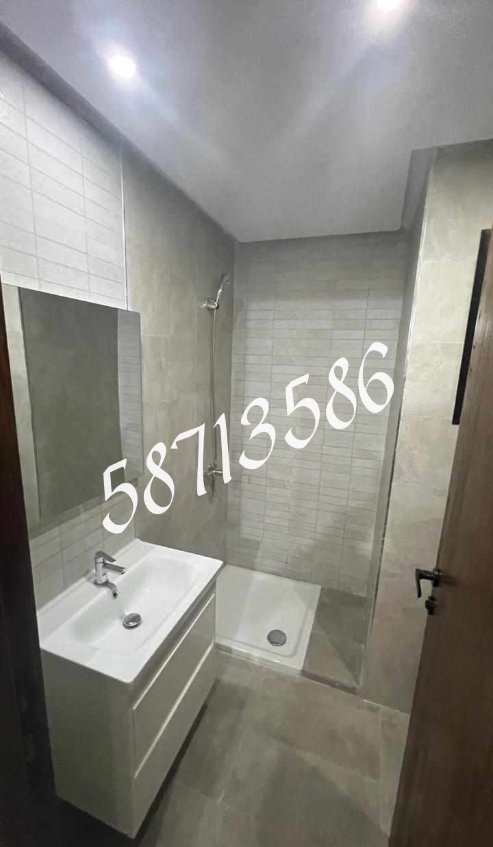 La Marsa El Aouina Location Appart. 1 pice Un spacieux s1 a cite el wahat pres ben yaghlene