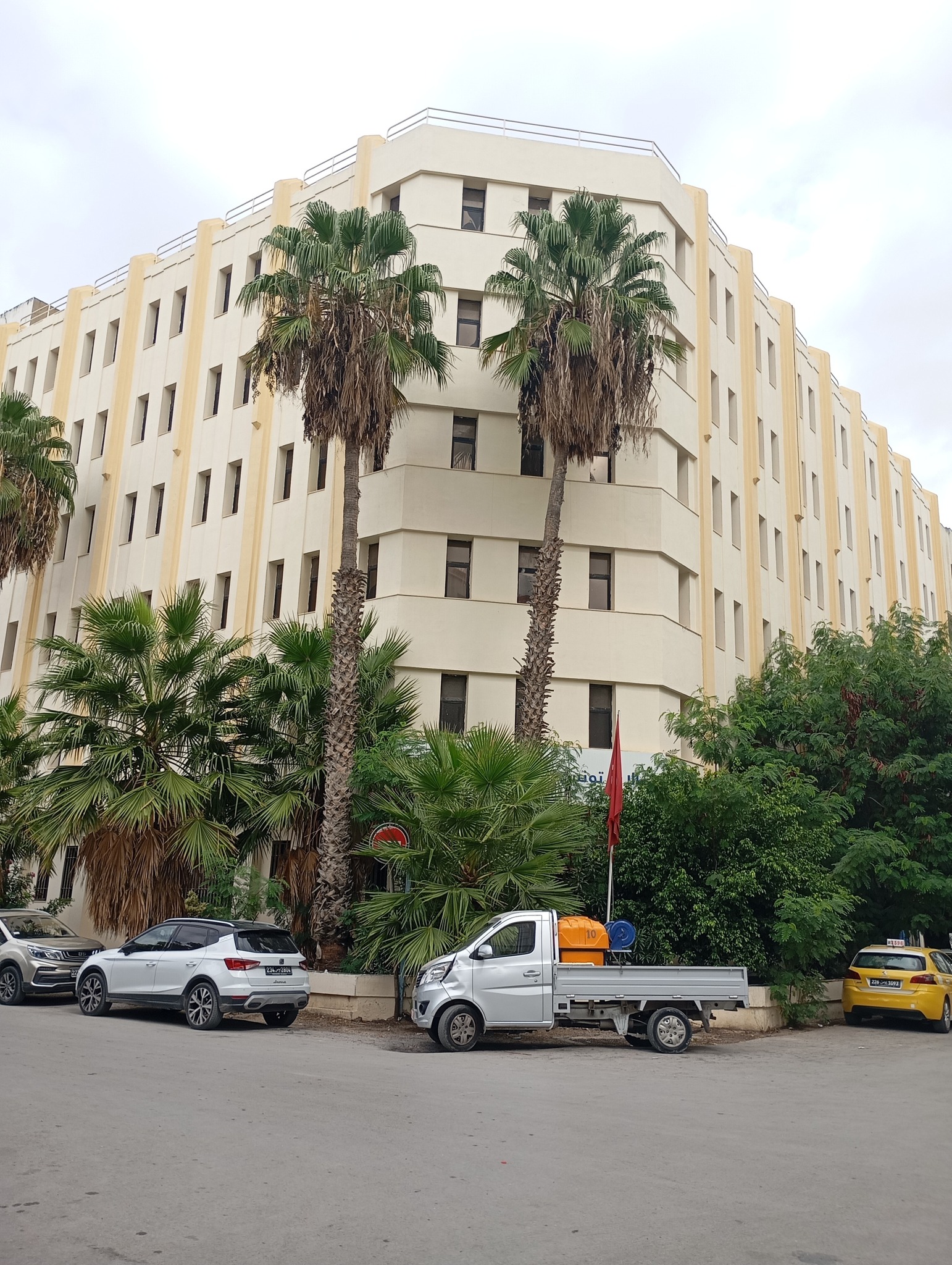 Cite El Khadra Zone urbaine nord Location Autre Immeuble a usage bureautique a montplaisir