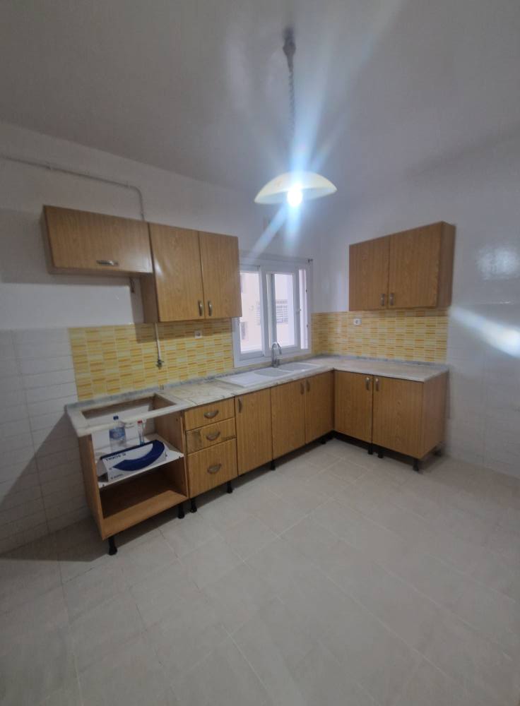 Ariana Ville Riadh Landlous Location Appart. 3 pices S2 riadh el andalous cot parc nahli