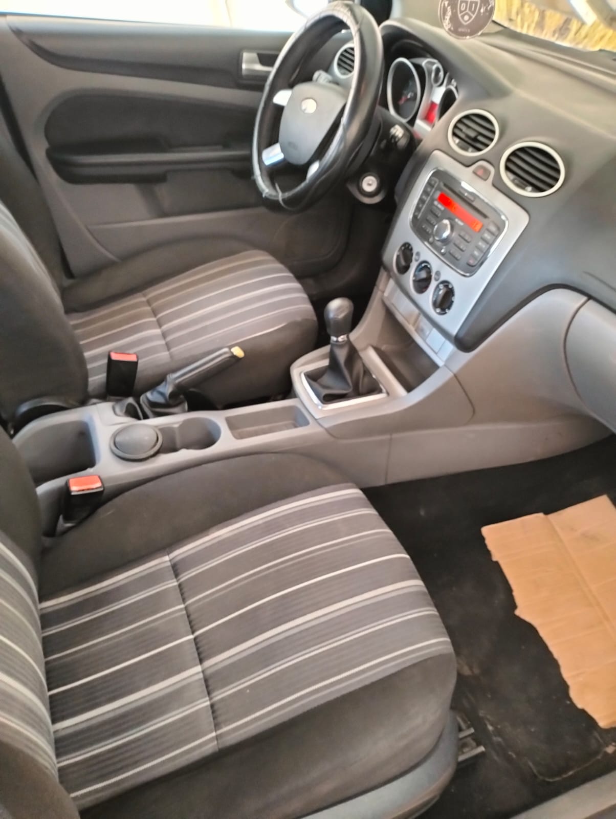 Mnihla Cite Ennasr Ford Focus Ford focus noir