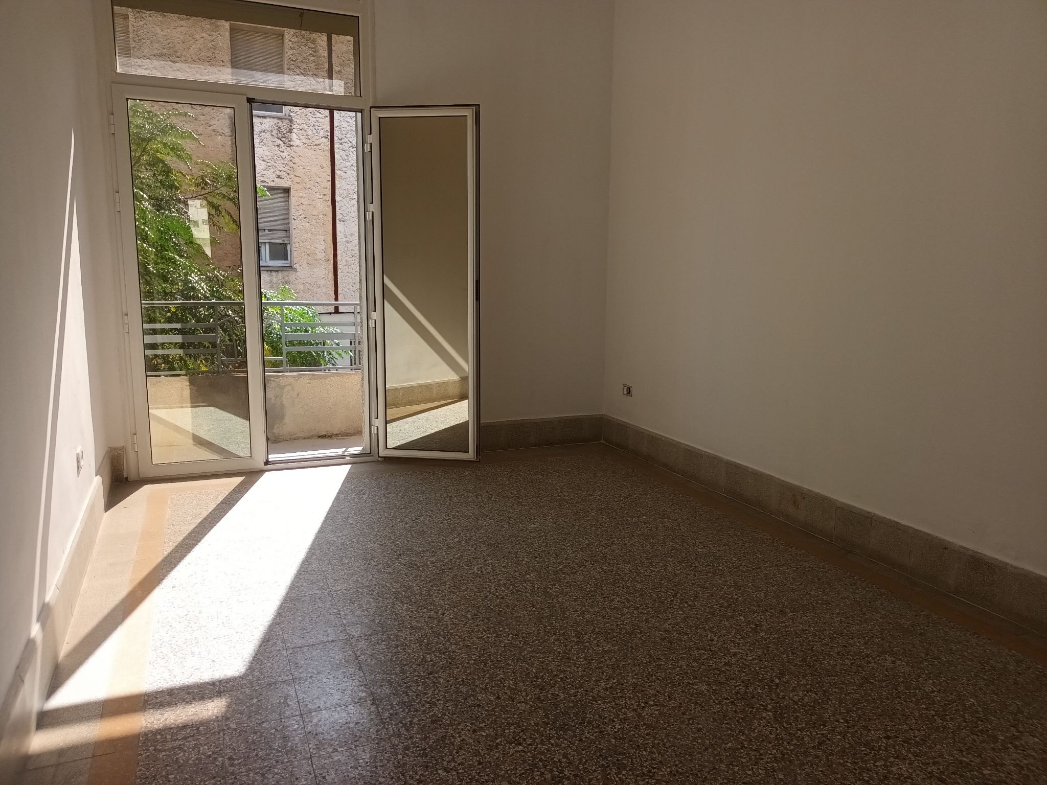 Bizerte Nord Bizerte Location Appart. 2 pices Bureau au plein centre ville bizerte