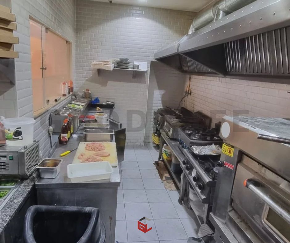 La Marsa Marsa Safsaf Bureaux & Commerces Surfaces Pizzeria  la marsa
