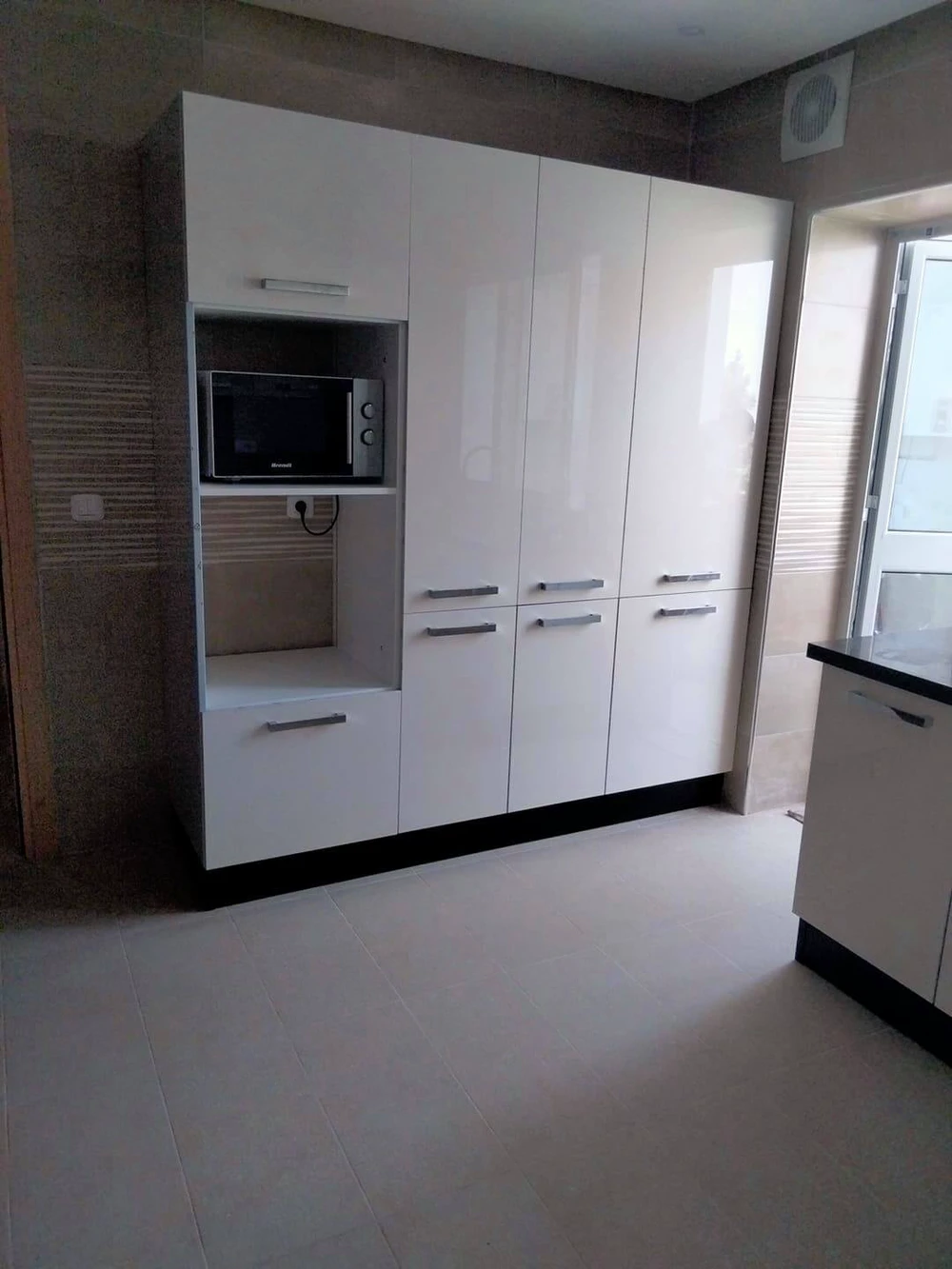 Mnihla Cite Ennasr Location Appart. 4 pices Un duplex pour usage bureautique  ennasr