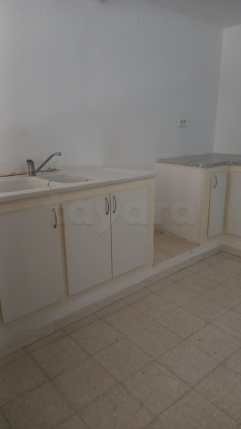 Mnihla Jardins d'el Menzah Location Appart. 2 pices Un studio s1 vide  jardin d'elmenzah2