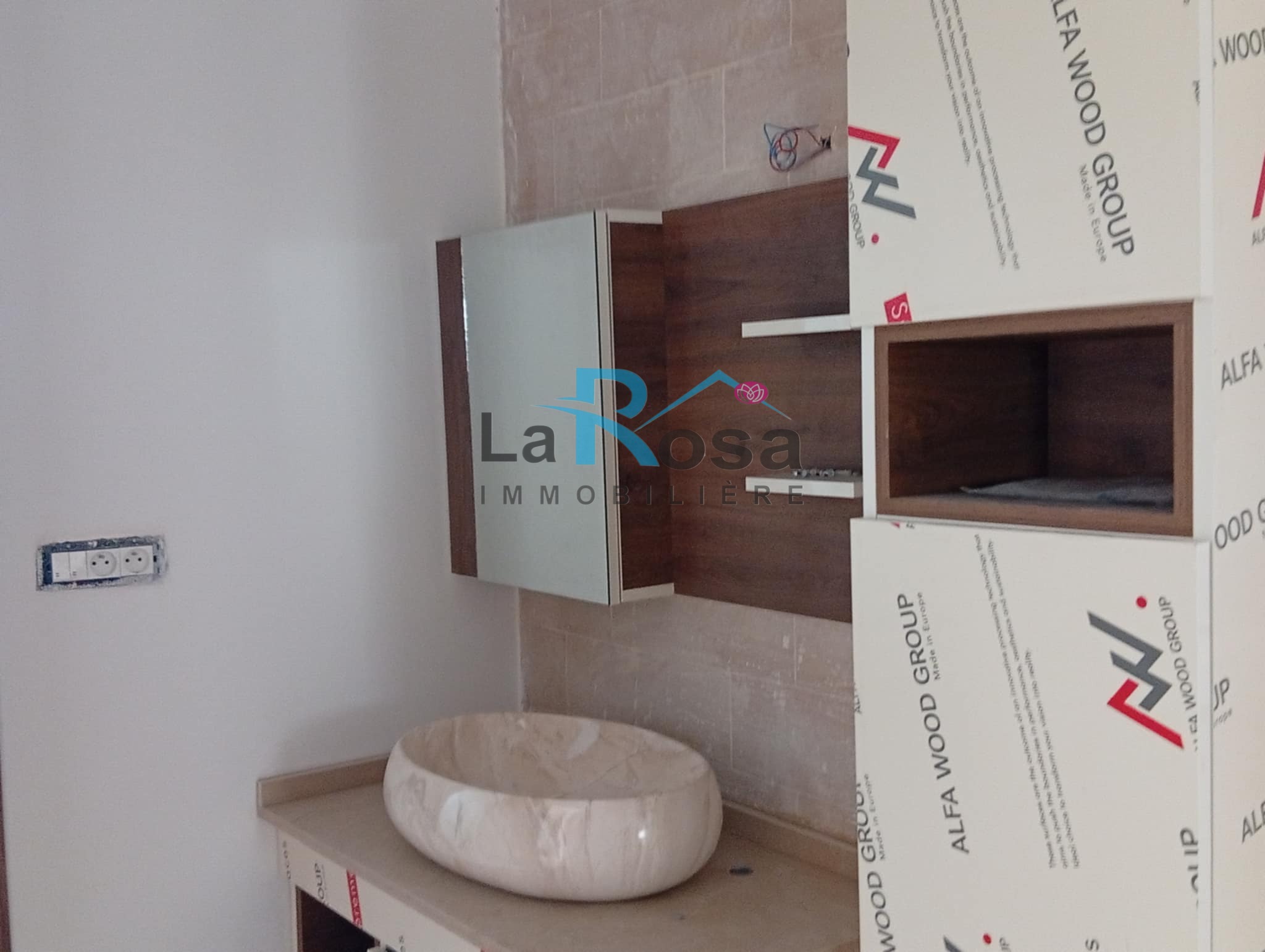 Mnihla Cite Ennasr Location Appart. 3 pices Un 2me tage de villa toutneuf  ennasr