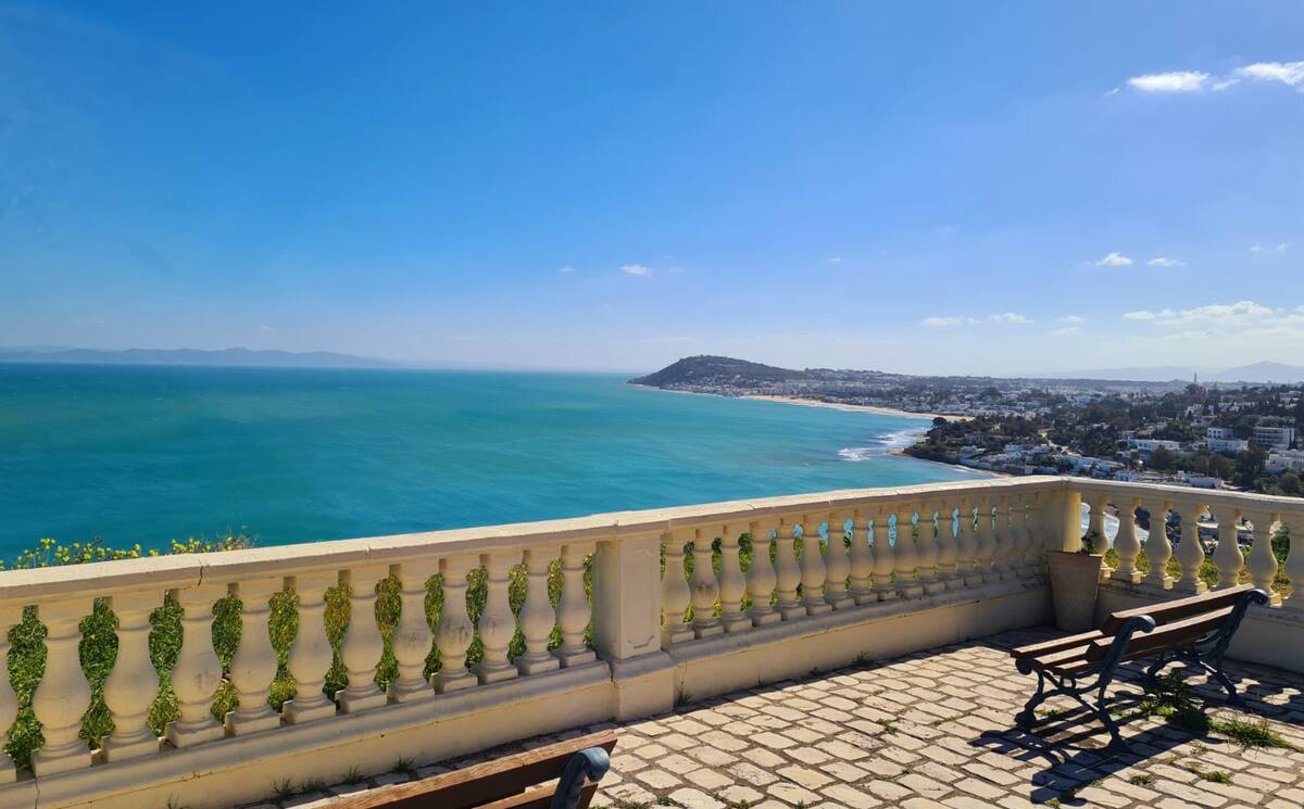 La Marsa Gammart Location Appart. 1 pice Appartement meubl au golden tulip