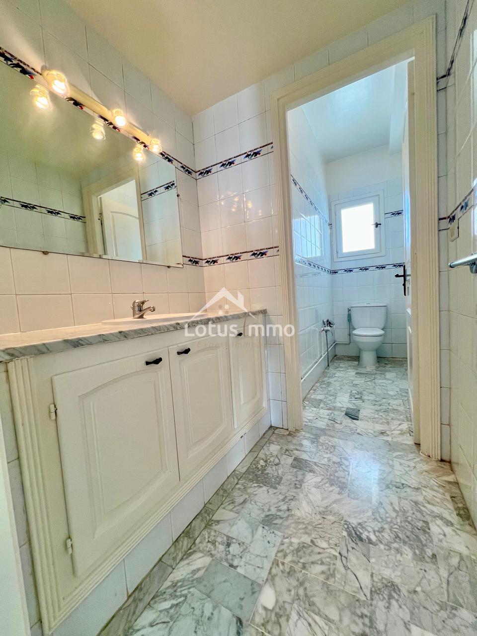 Ariana Ville Cite Ennasr 1 Vente Appart. 5 pices+ Appartement s4  ennasr 1