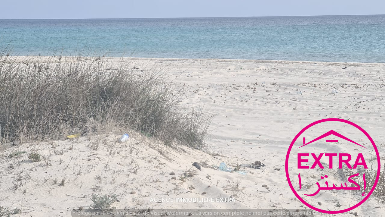 Menzel Temime Menzel Temime Terrain Terrain nu 8eme terrain pieds dans leau  menzel temime plage