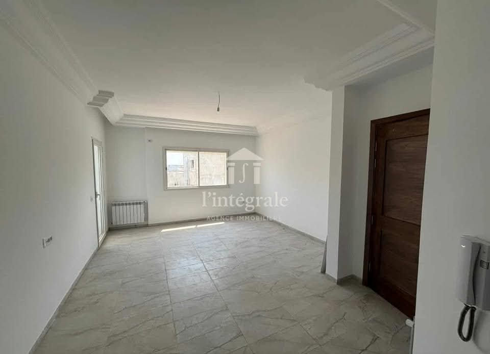 Ariana Ville Borj El Baccouche Location Appart. 3 pices S2 neuf jamais habit