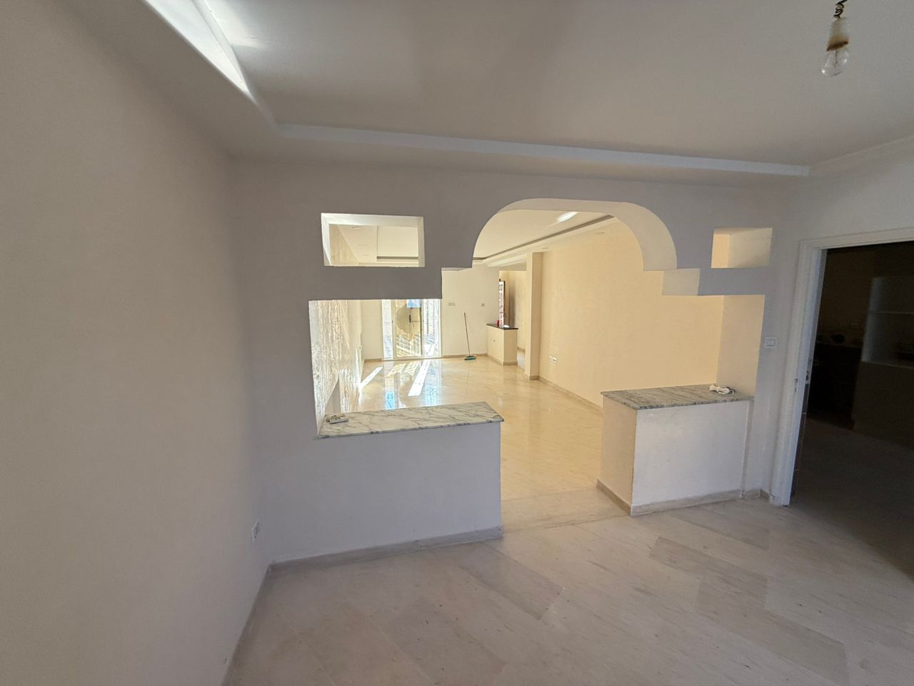 Ariana Ville El Menzah 5 Location Appart. 4 pices Rez de chausse d'une villa s 3 menzah 5