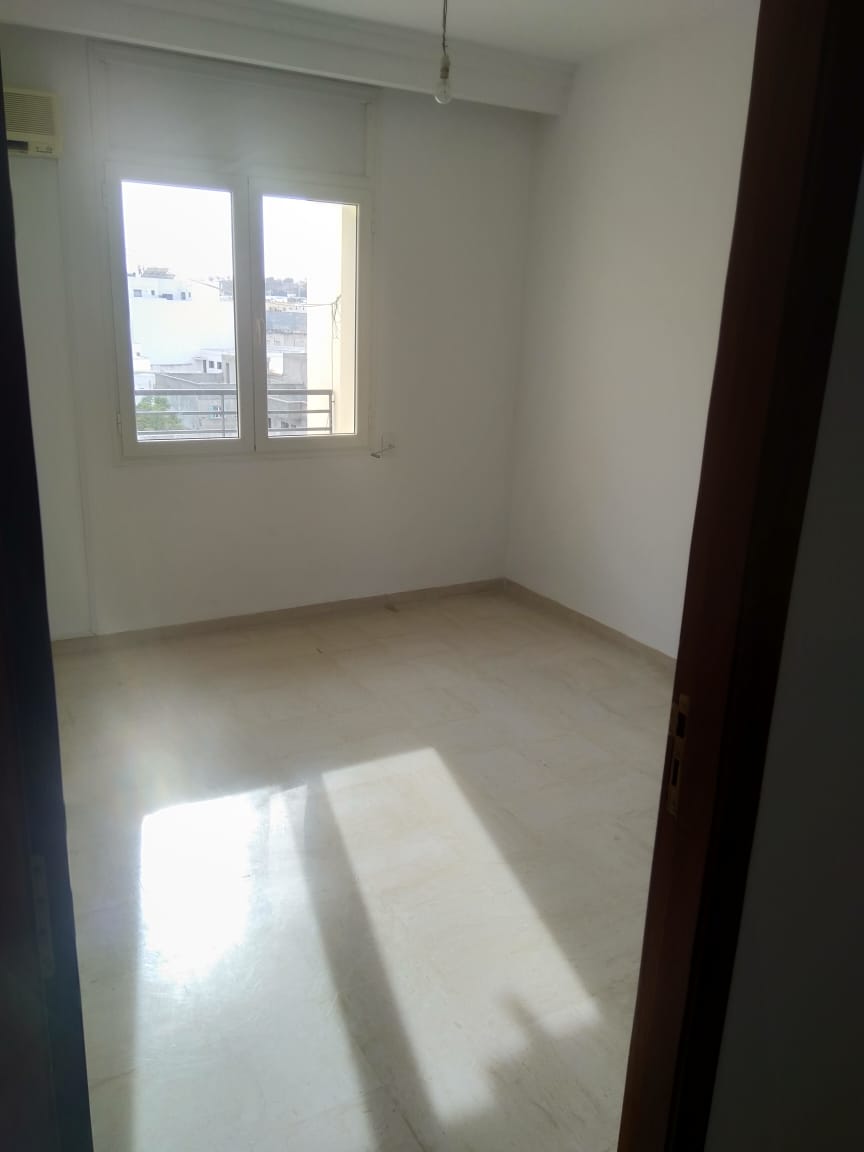 Ariana Ville Riadh Landlous Location Appart. 4 pices Un appart s 3 riadh landalos