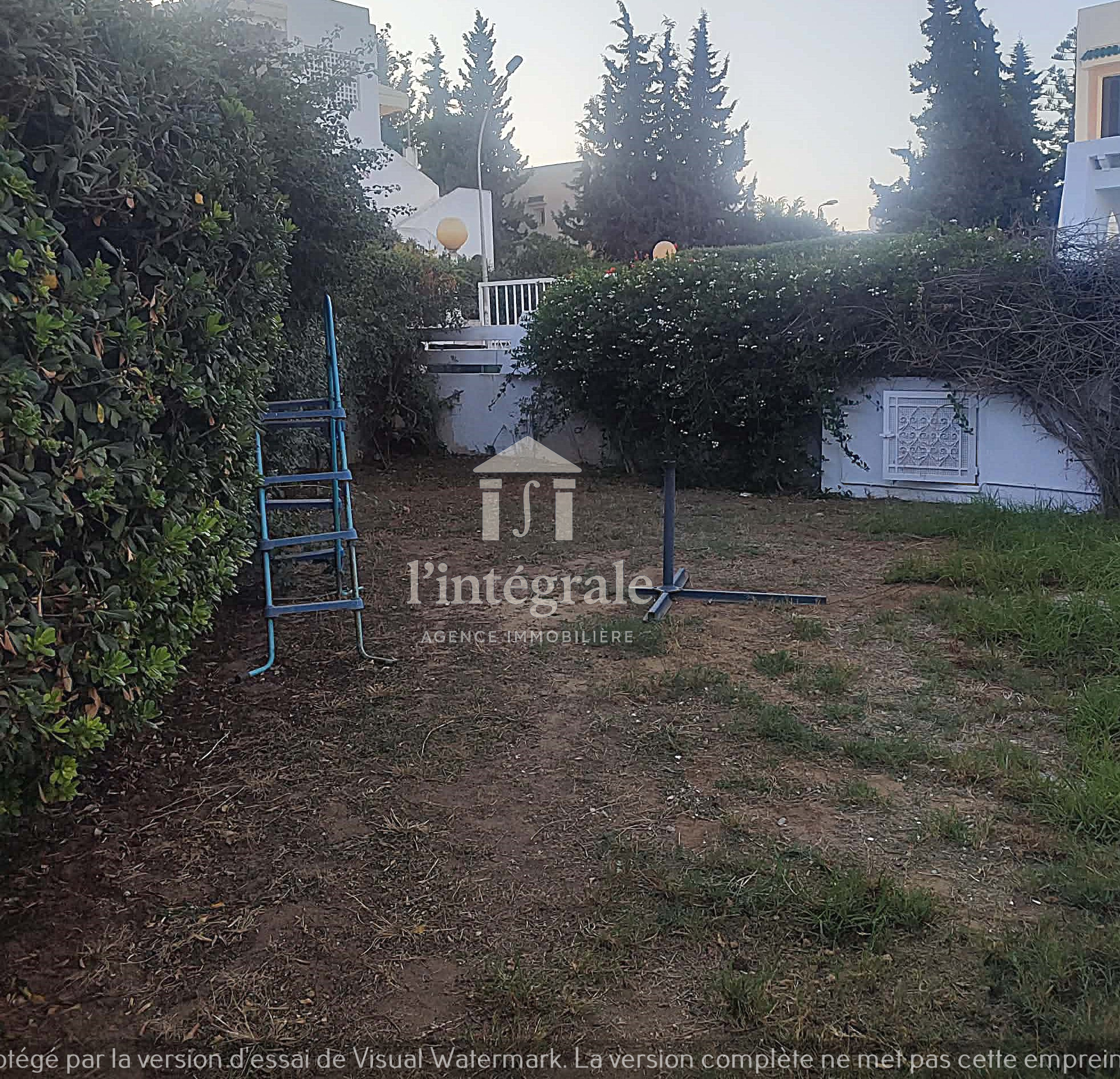 El Menzah El Menzah 9 Location Maisons Une belle villa  duplex avec jardin manar3