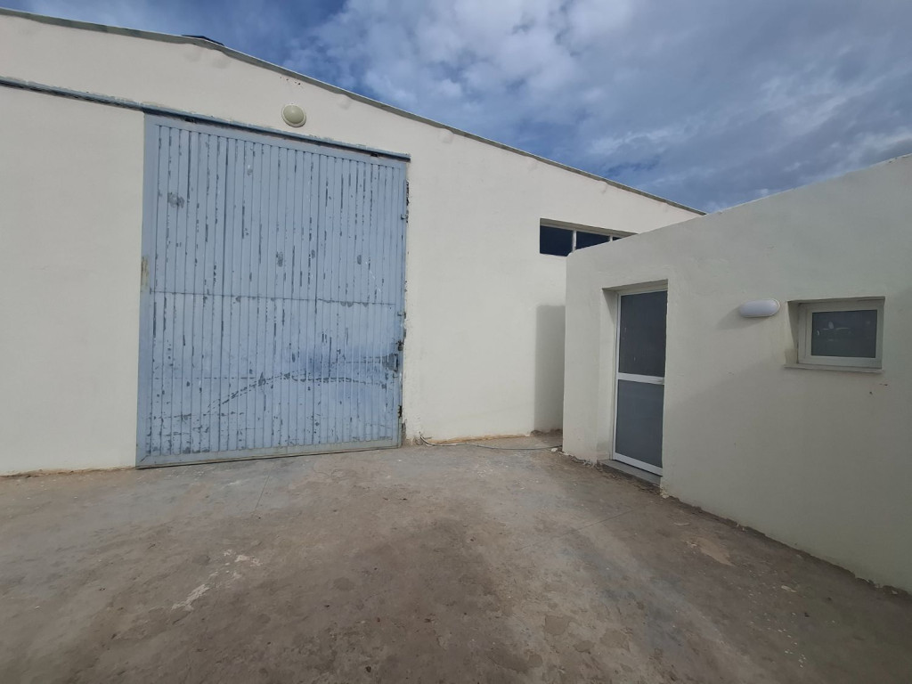 Fouchana Fouchana Bureaux & Commerces Surfaces Dpt industriel 850 m fouchena