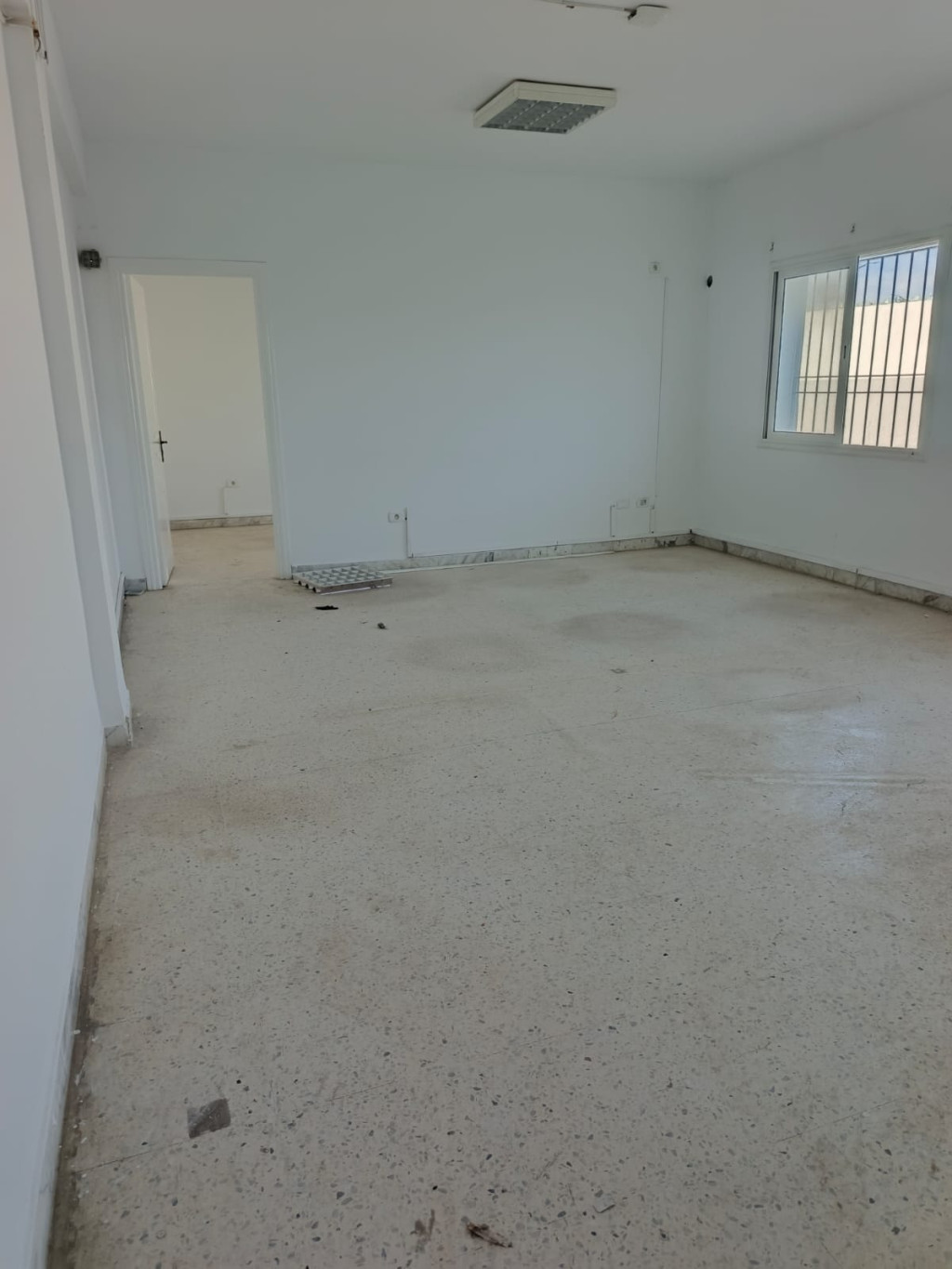 Fouchana Zone Industrielle El Meghira Bureaux & Commerces Surfaces Dpt 1 500 m el mghir