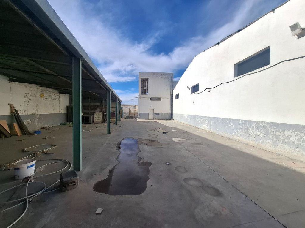 Mohamadia Mohamadia Bureaux & Commerces Atelier,Garage Dpt 500 m pl cour 400 m oudhna