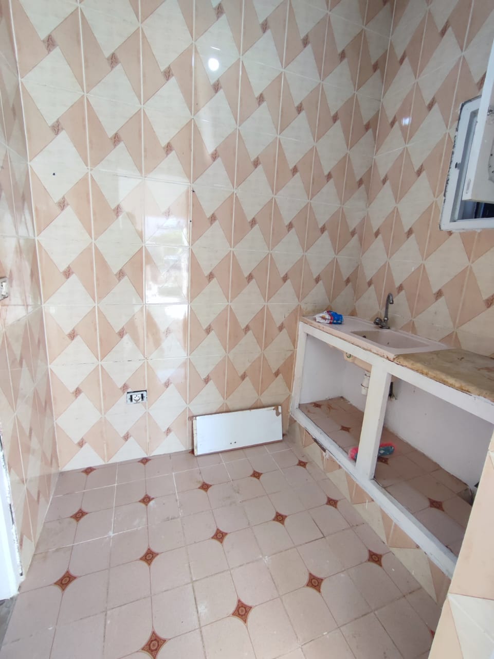 Ezzahra Ezzahra Location Appart. 1 pice Studio  ezzahra