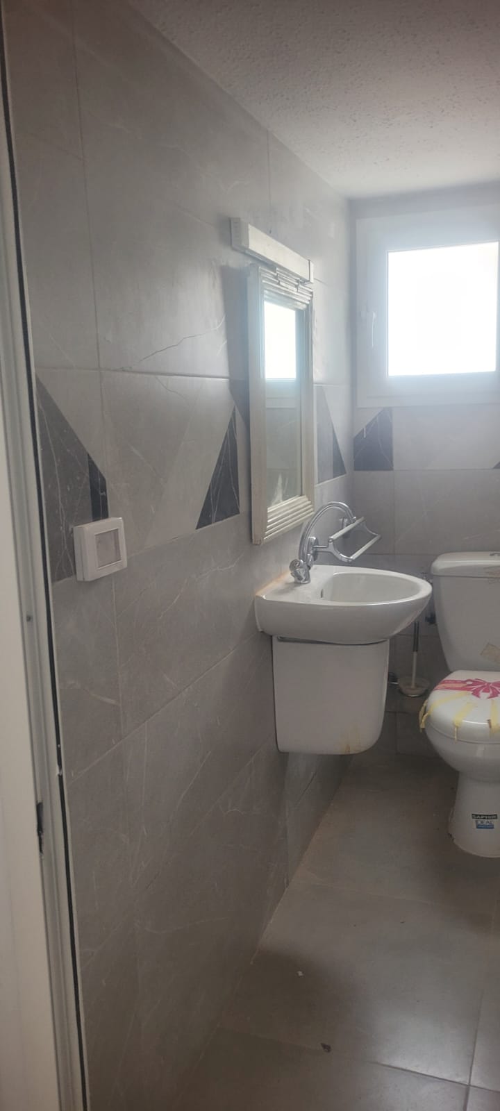 Ariana Ville El Menzah 5 Location Appart. 1 pice Studio meubl neuf uv4