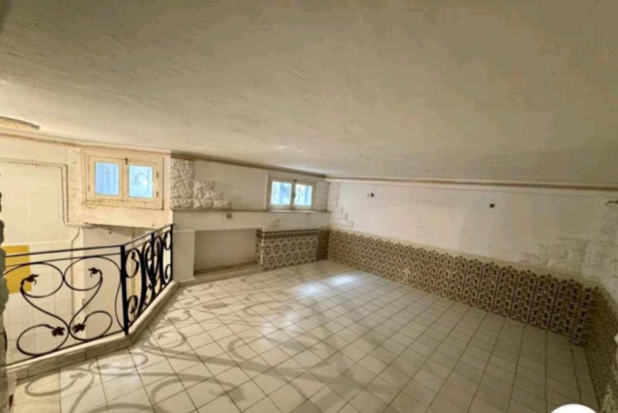 Bab Bhar Republique Bureaux & Commerces Surfaces Local commercial murs tunis passage