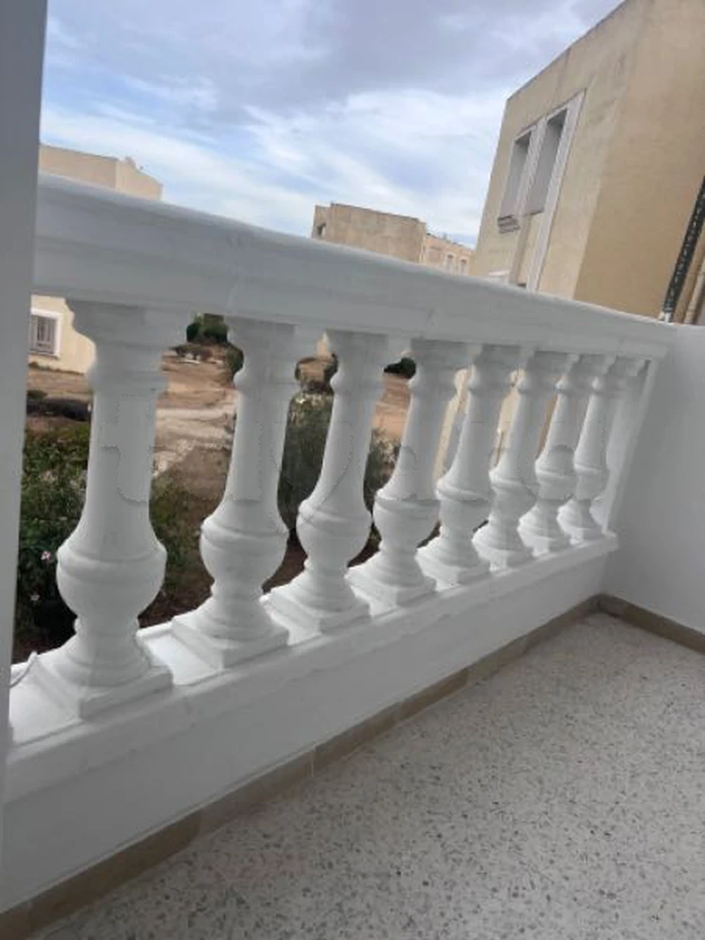 Ariana Ville Riadh Landlous Location Appart. 3 pices Super appartment