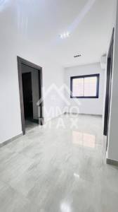 El Menzah El Menzah 4 Location Maisons A  des halls 2 au menzah 4 ref74a