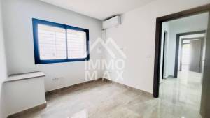 El Menzah El Menzah 4 Location Maisons A  des halls 2 au menzah 4 ref74a