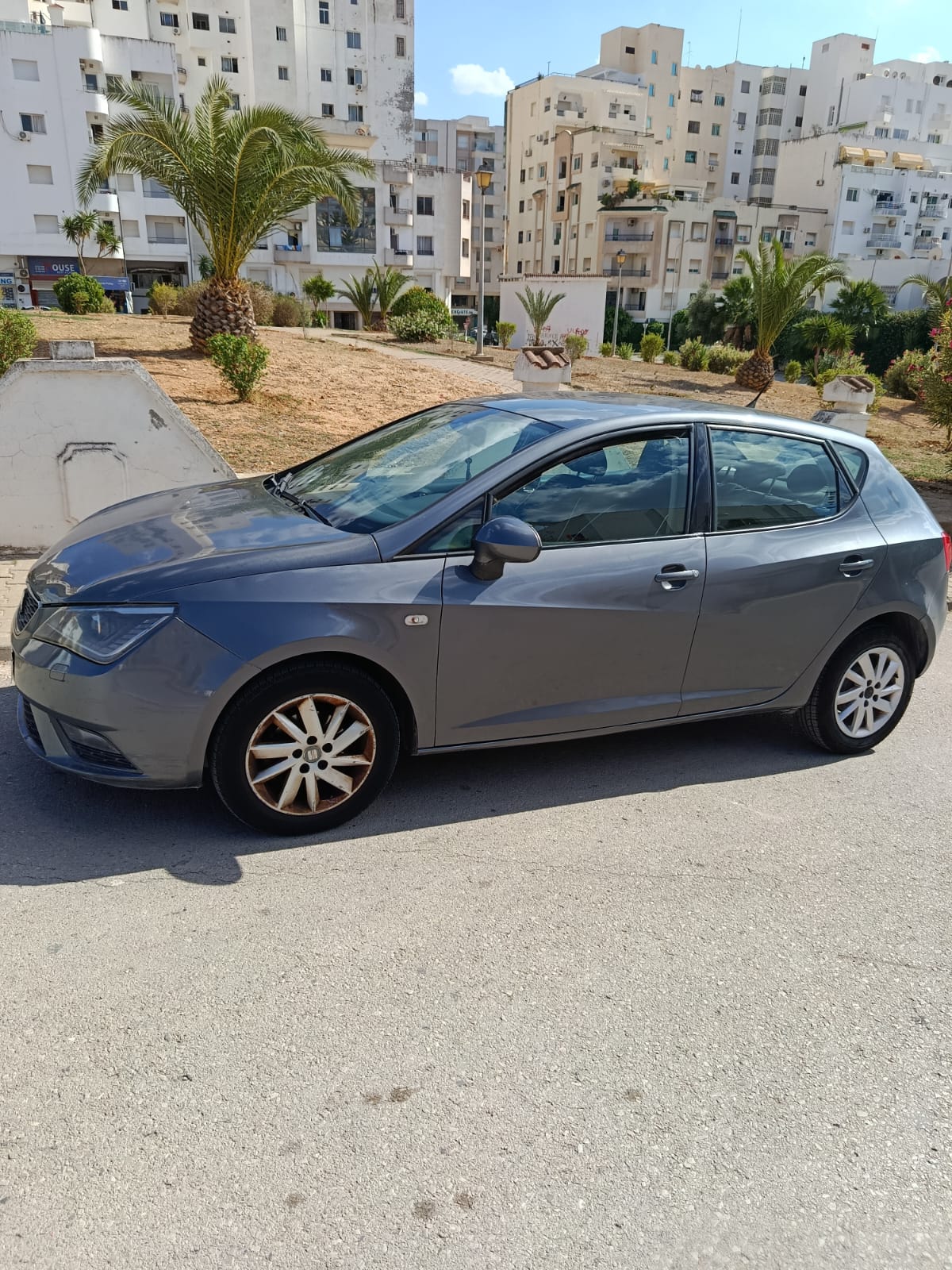 Ariana Ville Cite Ennasr 2 Seat Ibiza Superbe seat ibiza premire main