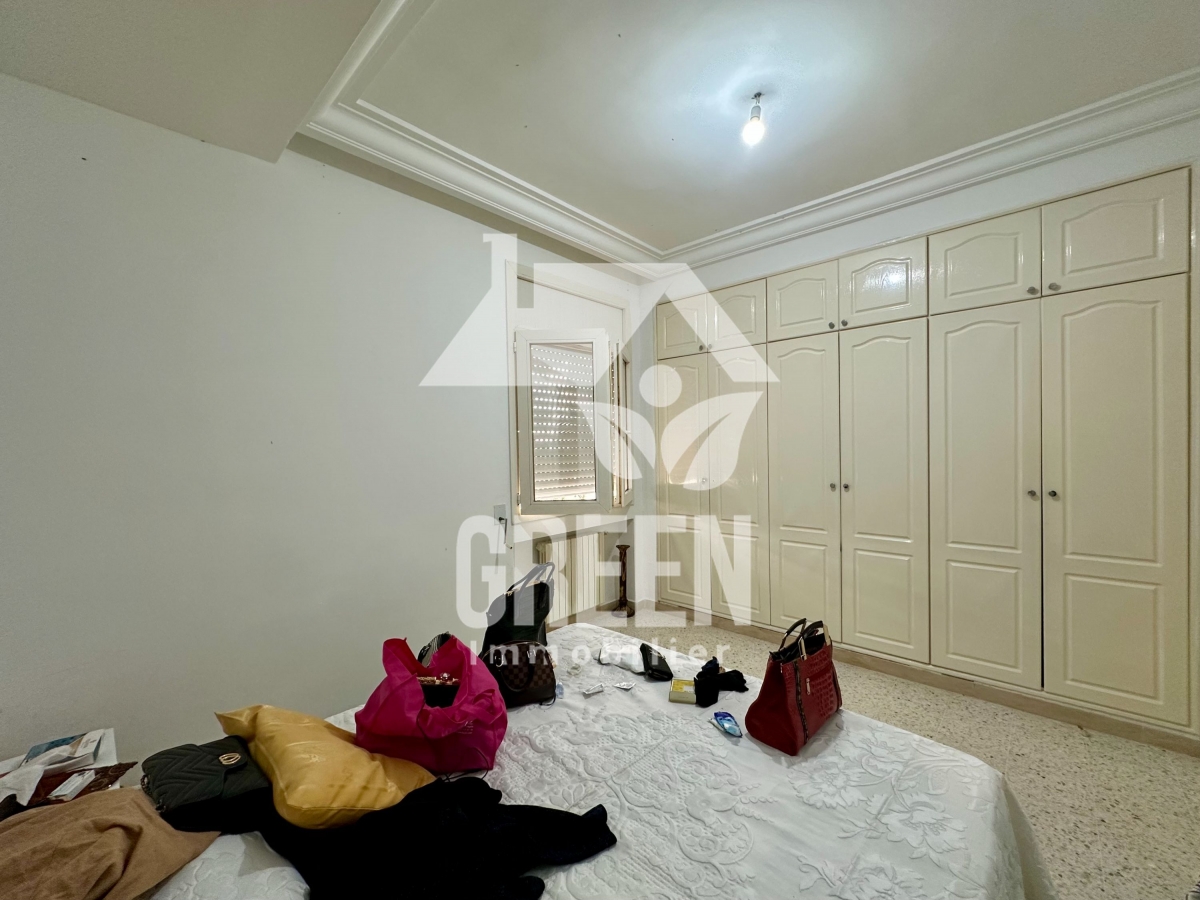 La Marsa El Aouina Vente Appart. 4 pices Appartement  zahra