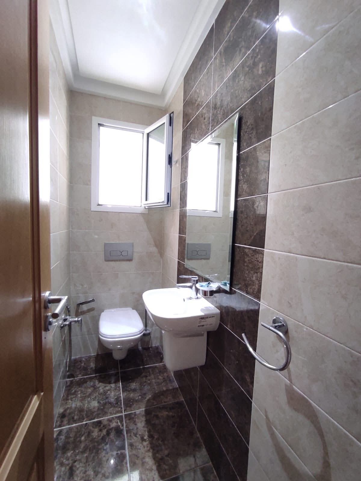 Ariana Ville Cite Ennasr 1 Vente Appart. 4 pices S3 de haut standing 430 md a ennasr 1