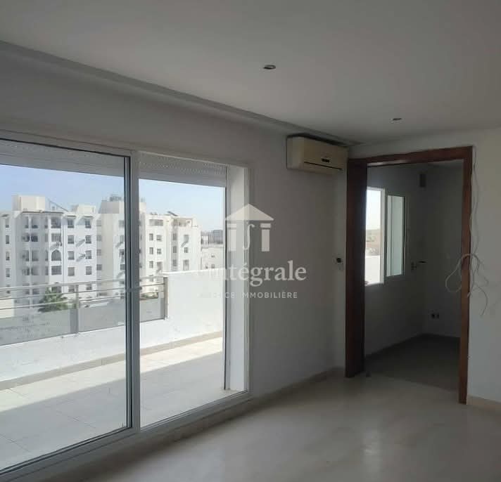 Ariana Ville Riadh Landlous Location Appart. 2 pices Vaste s1 de haut standing avec grand balcon