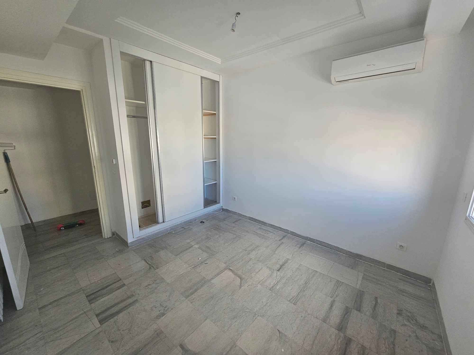 Ariana Ville Riadh Landlous Location Appart. 4 pices S3 1400 d riadh andalous