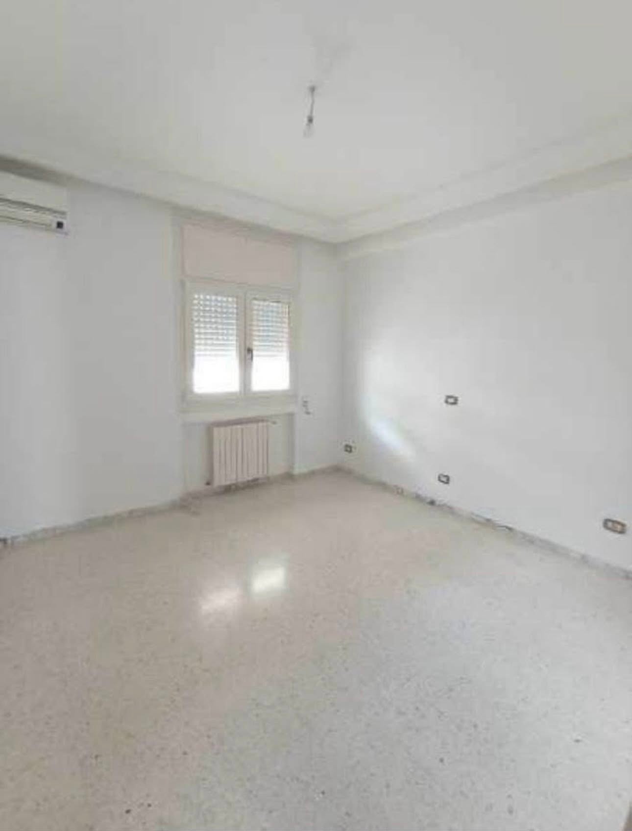 Ariana Ville Cite Ennasr 2 Location Appart. 4 pices S3 1250 d ennasr 2