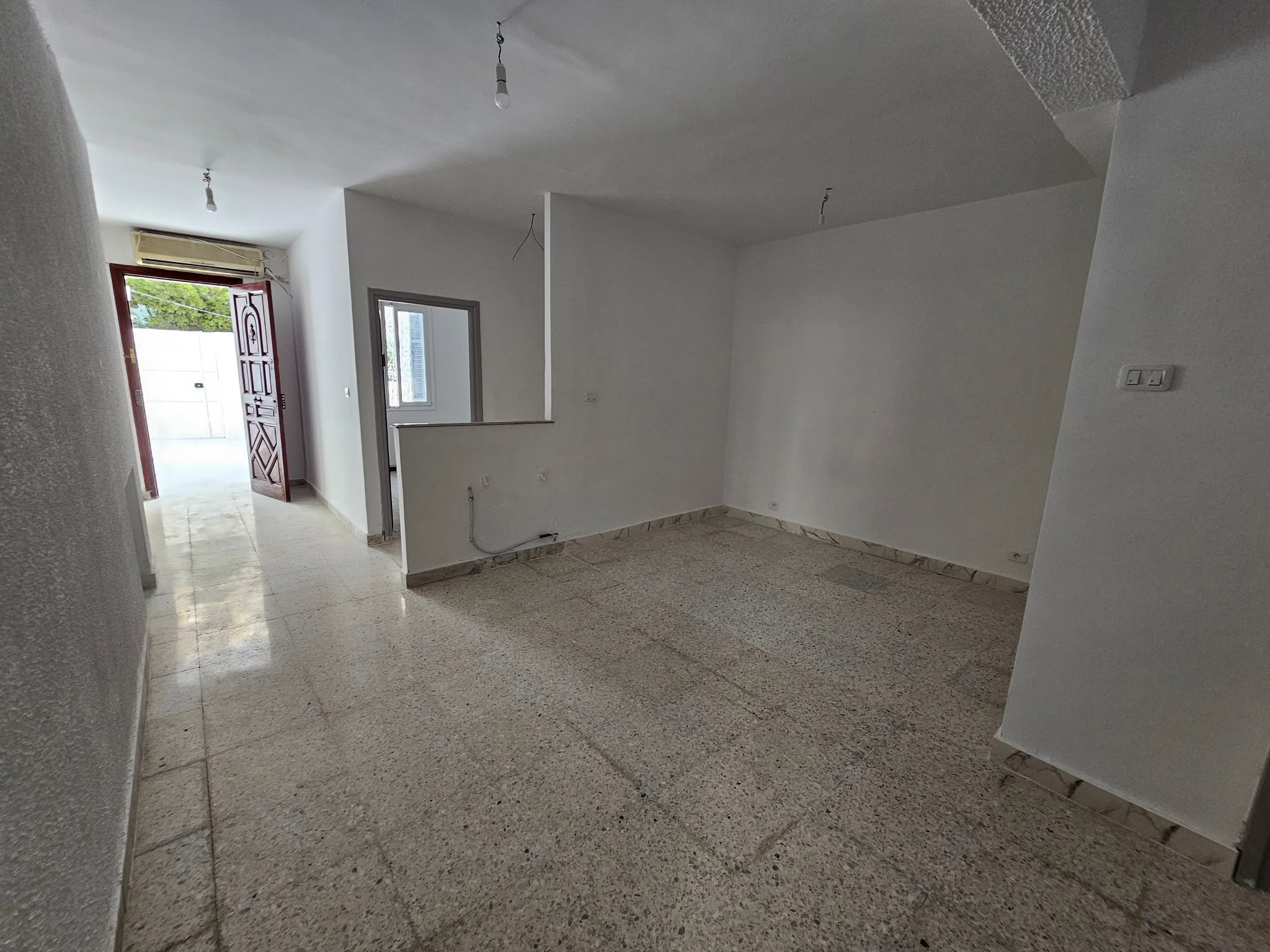 Ariana Ville El Menzah 5 Bureaux & Commerces Bureau Rdc bureautique 2000 menzah 5