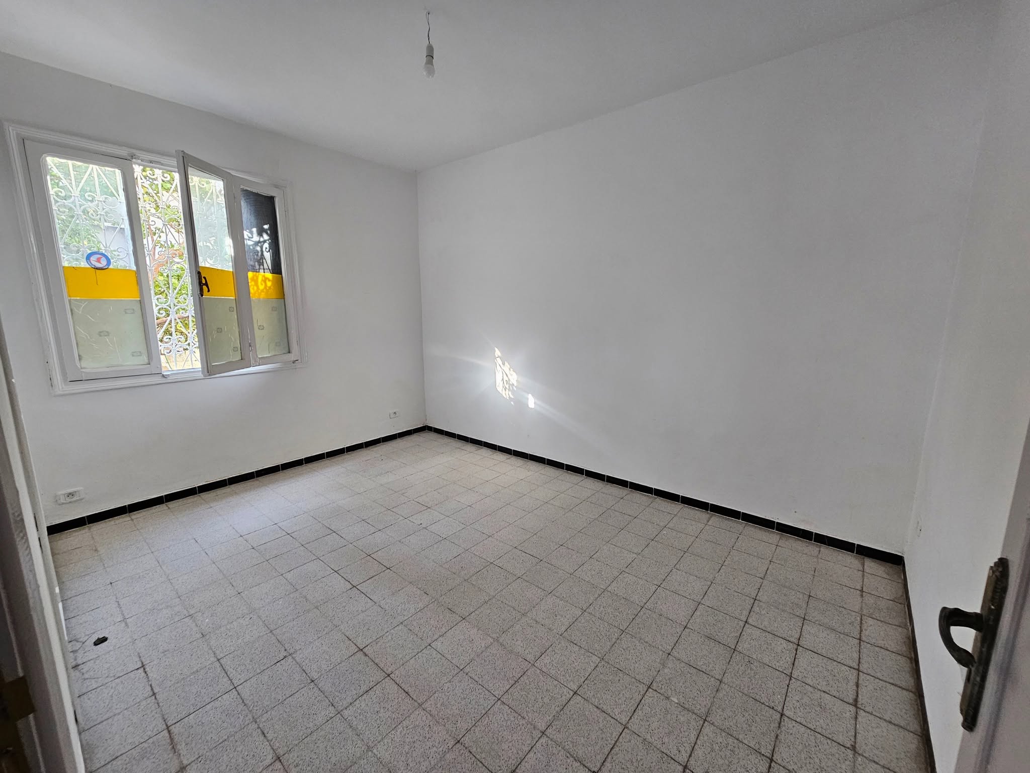 Ariana Ville El Menzah 5 Bureaux & Commerces Bureau Rdc bureautique 2000 menzah 5