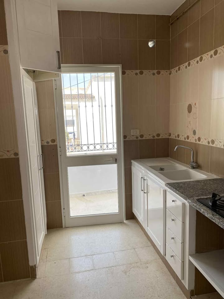 El Menzah El Manar 1 Location Appart. 3 pices S2 900 d manar 1