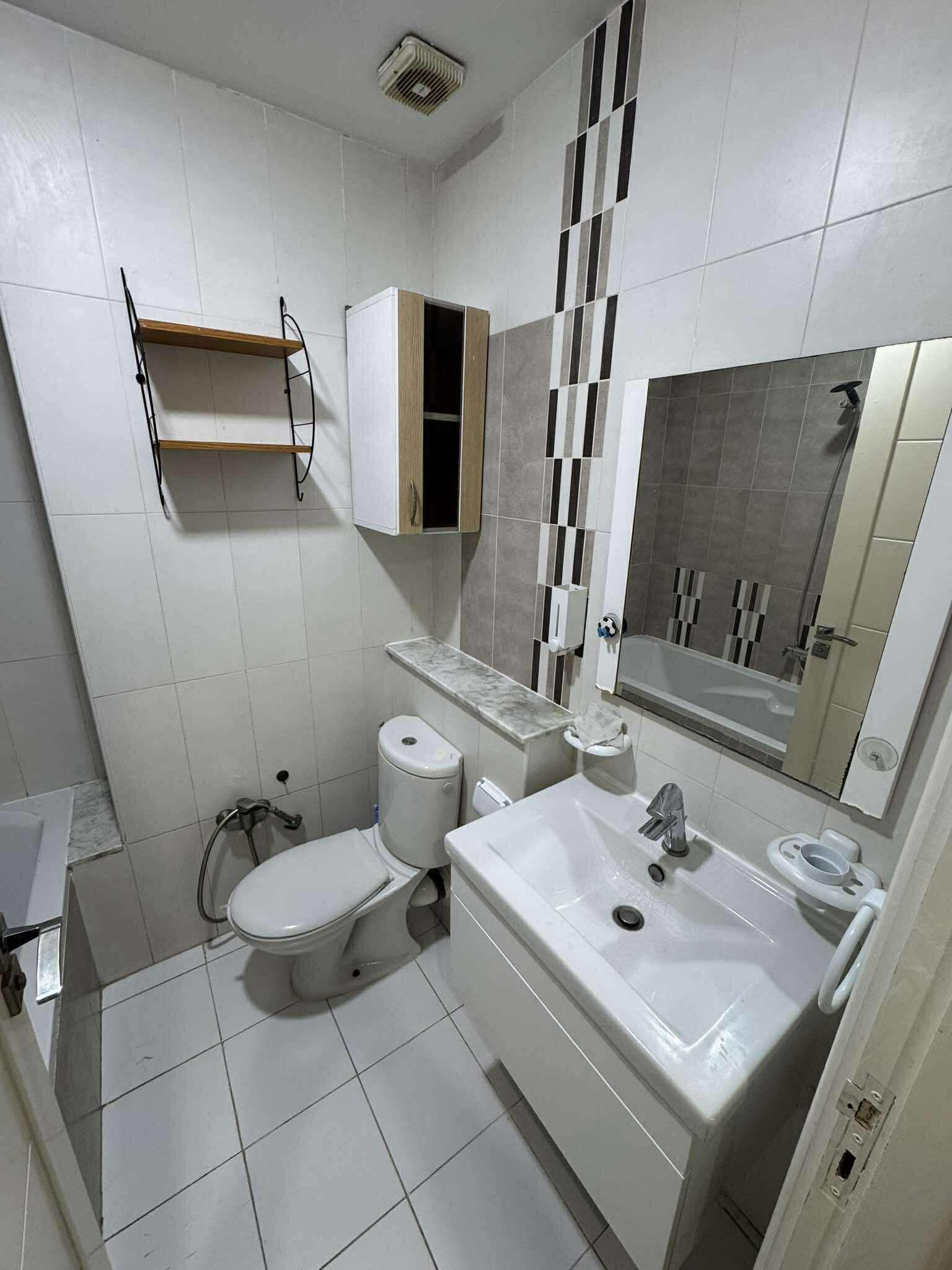 Raoued Cite El Ghazala 1 Location Appart. 4 pices S3 1400 d ennkhilete ghazela