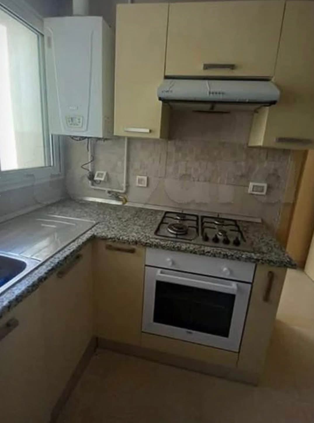 El Menzah El Menzah 9 Location Appart. 2 pices S1 950 menzah 9c