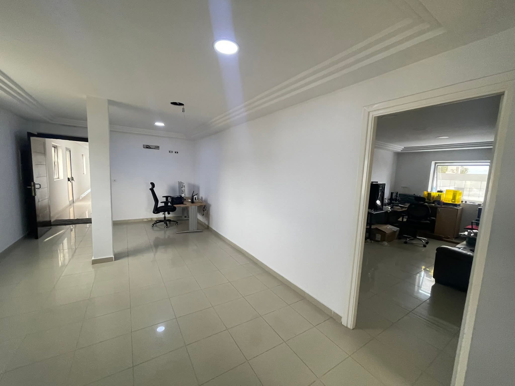 Ariana Ville Cite Ennasr 2 Location Appart. 2 pices Bureau h2 ghazela 1100 dinars