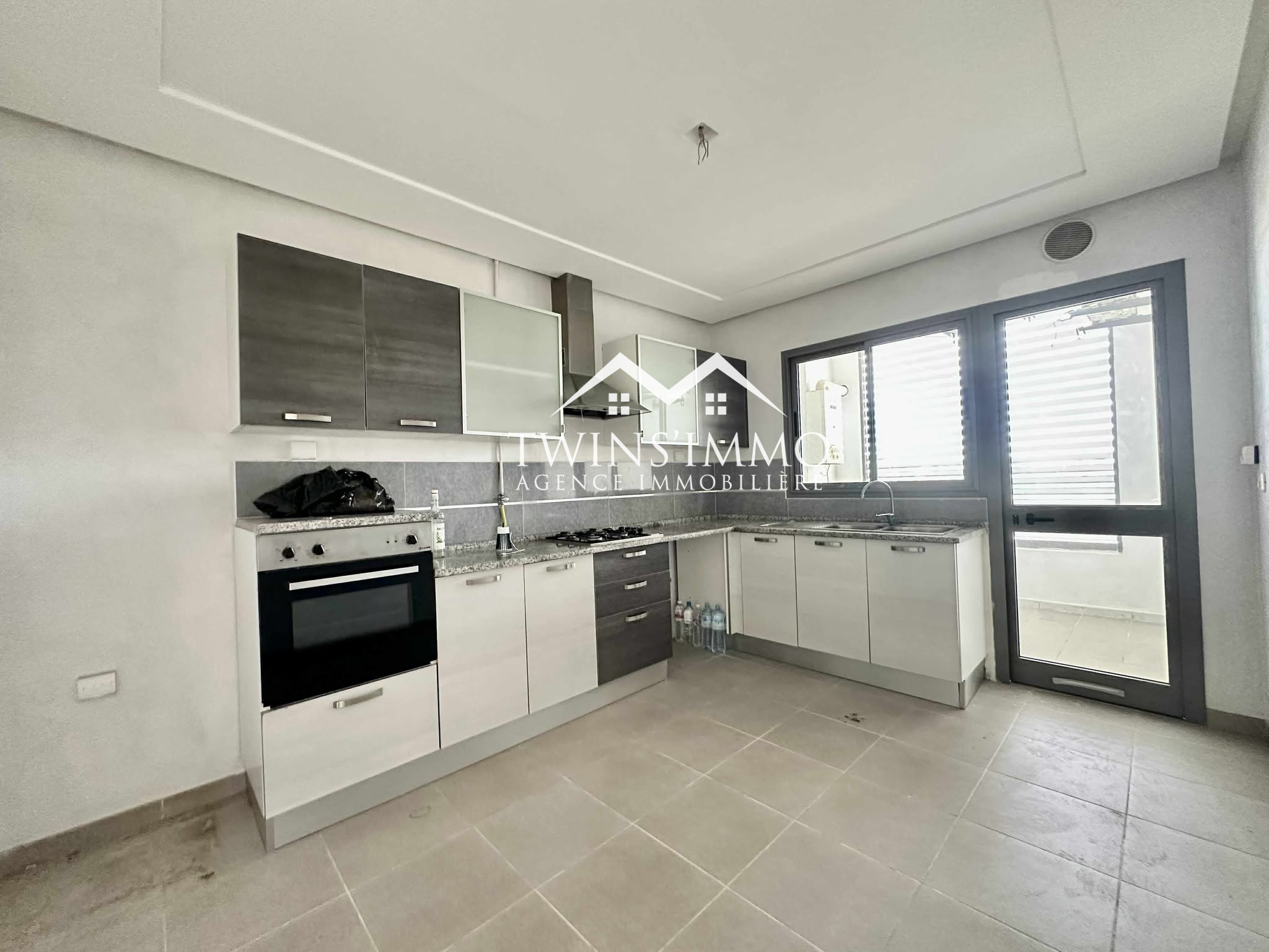 La Soukra La Soukra Location Appart. 2 pices Appartement s2  la soukra parc