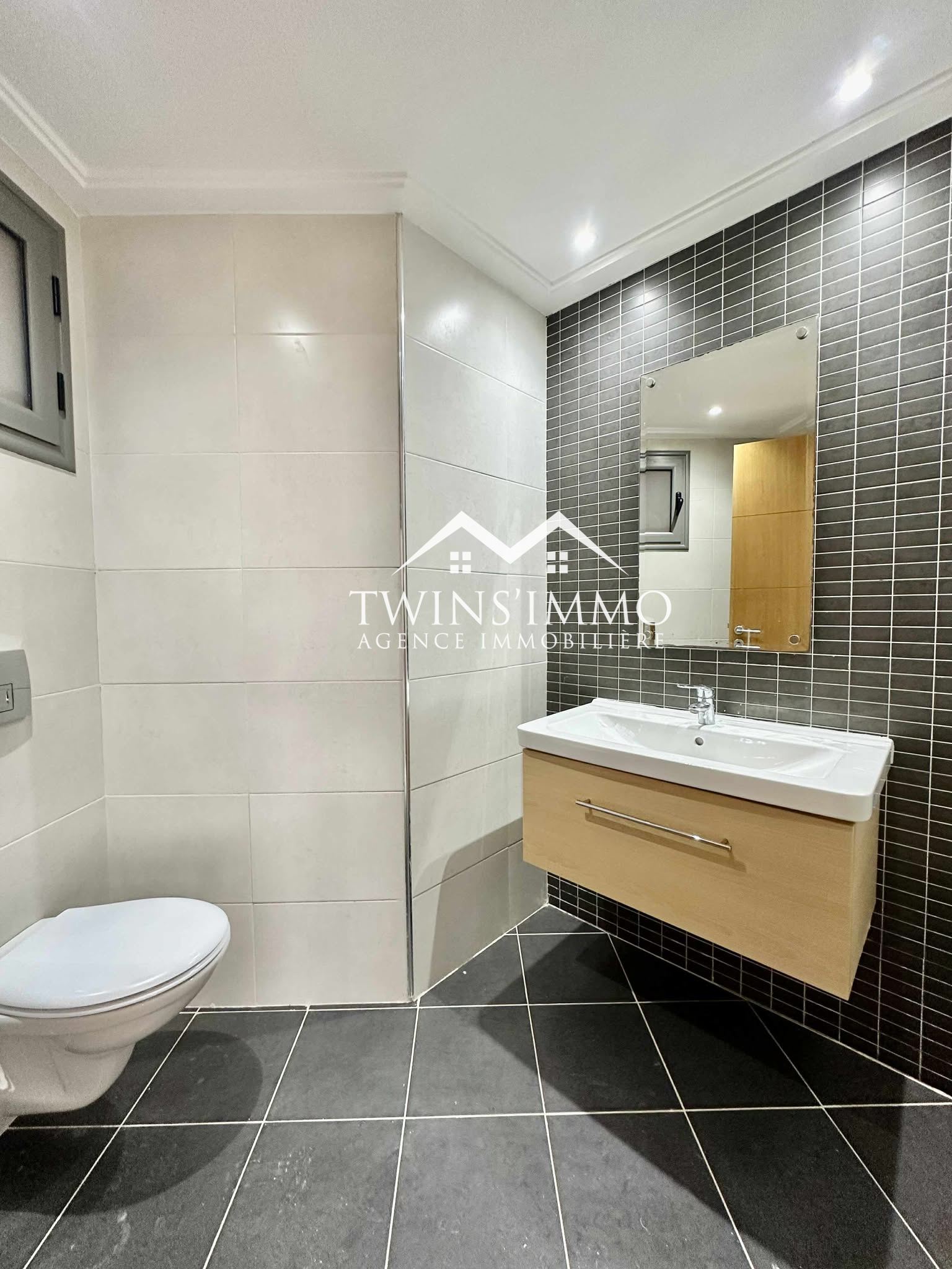 La Soukra La Soukra Location Appart. 2 pices Appartement s2  la soukra parc