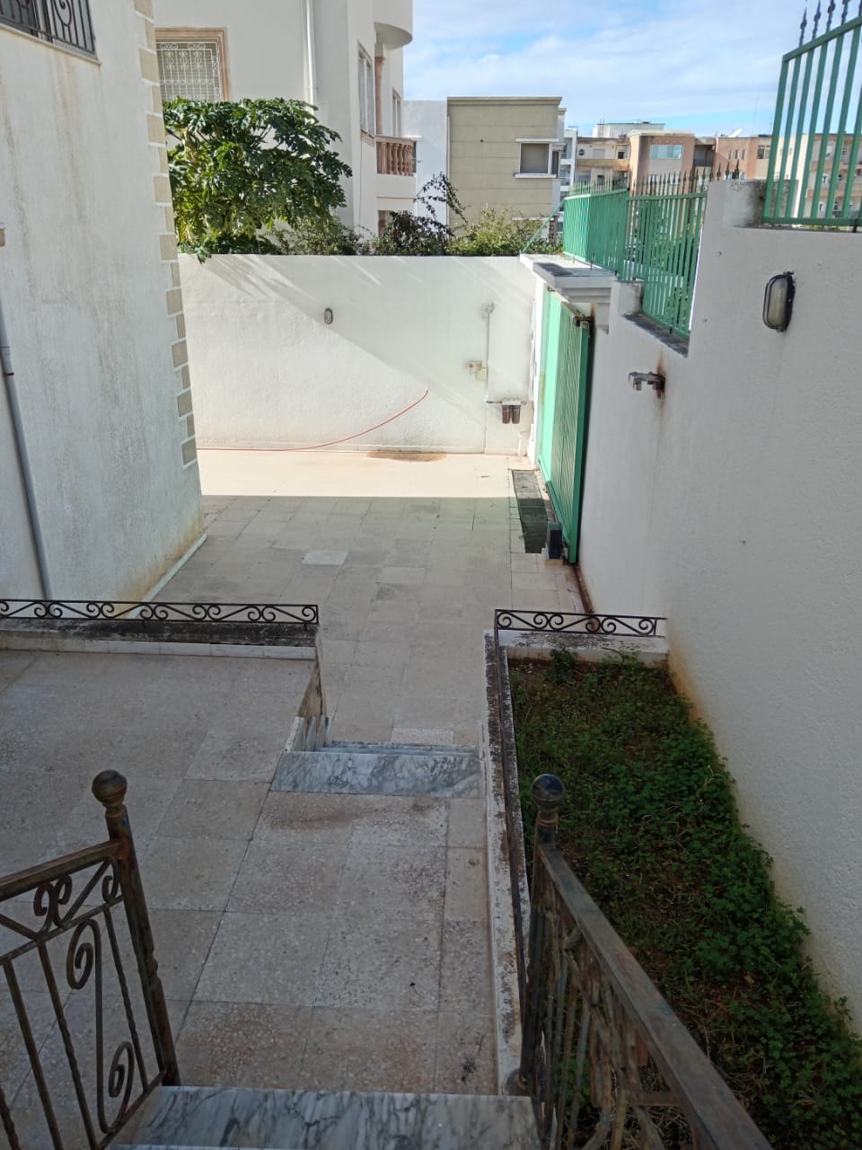 Mnihla Jardins d'el Menzah Location Appart. 2 pices Apptement rez jardin