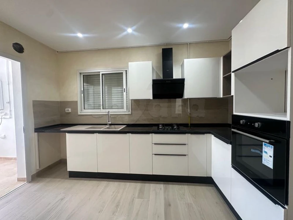 El Menzah El Menzah 9 Location Appart. 4 pices Appartement s3 jamais habit  menzah 9c