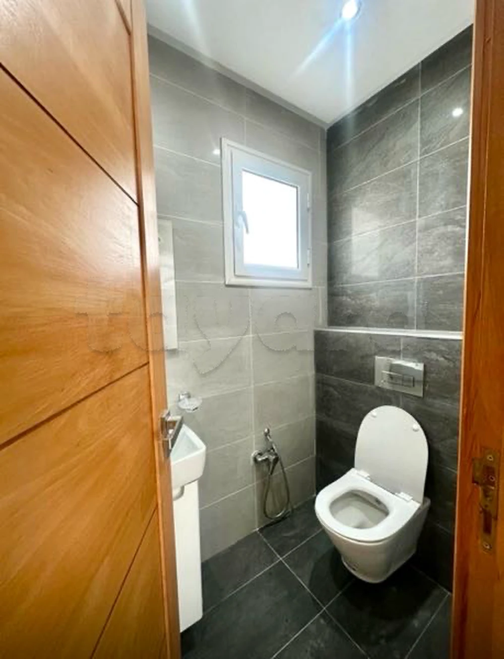 El Menzah El Menzah 9 Location Appart. 4 pices Appartement s3 jamais habit  menzah 9c