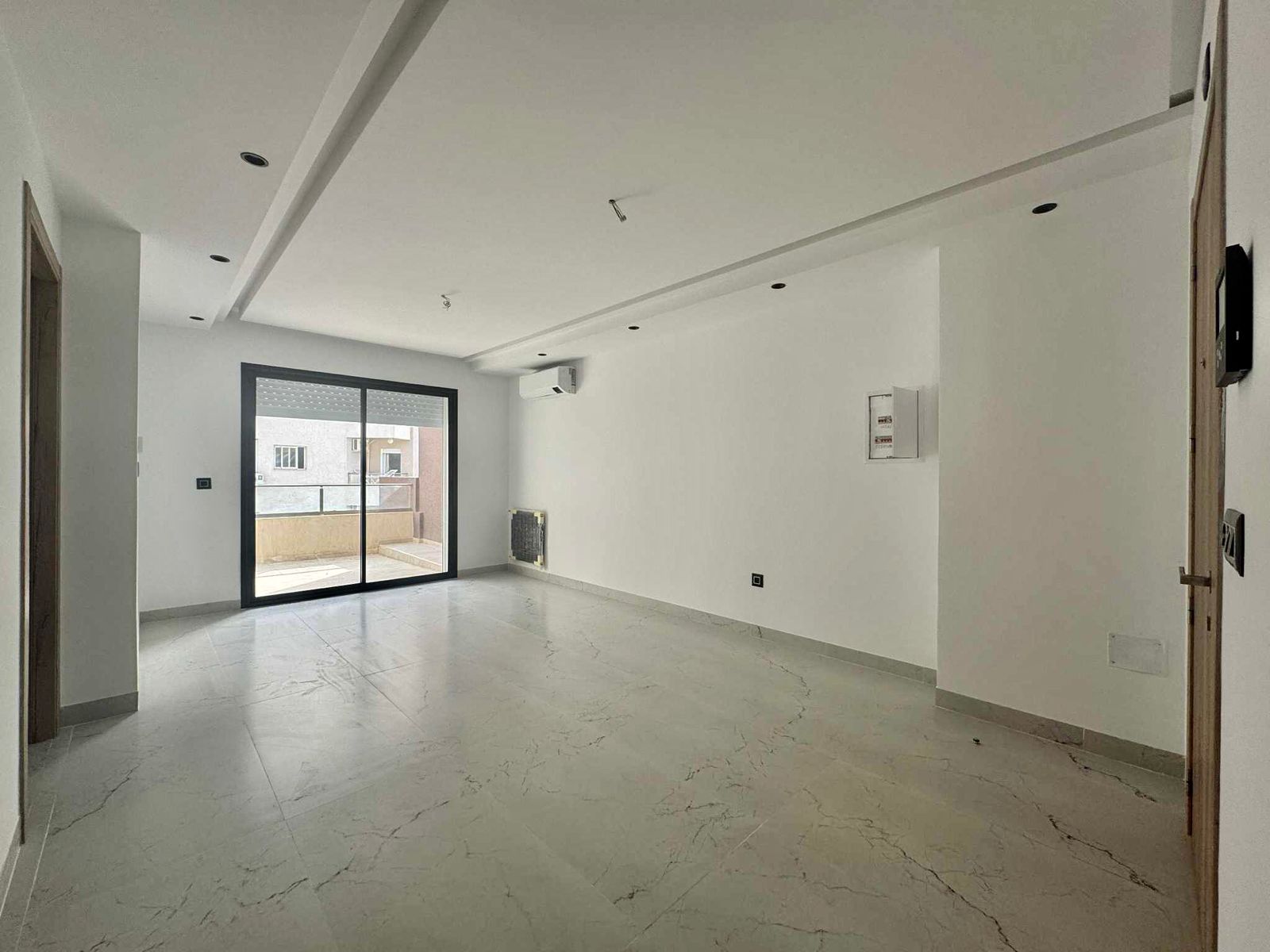 El Menzah El Menzah 9 Location Appart. 3 pices Appartement s2 jamais habit  menzah 9c