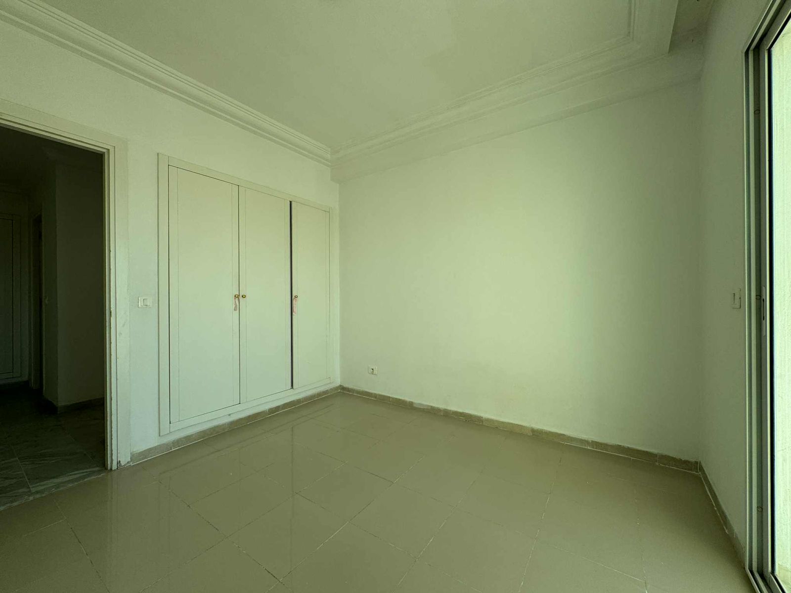 Mnihla Jardins d'el Menzah Location Appart. 4 pices Appartement s3  jardin d'el menzah