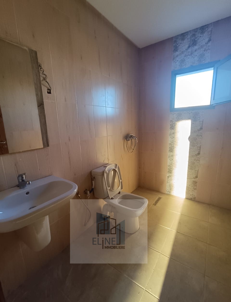 La Soukra La Soukra Vente Appart. 2 pices Deux appts s plus 2 a dar fadhal