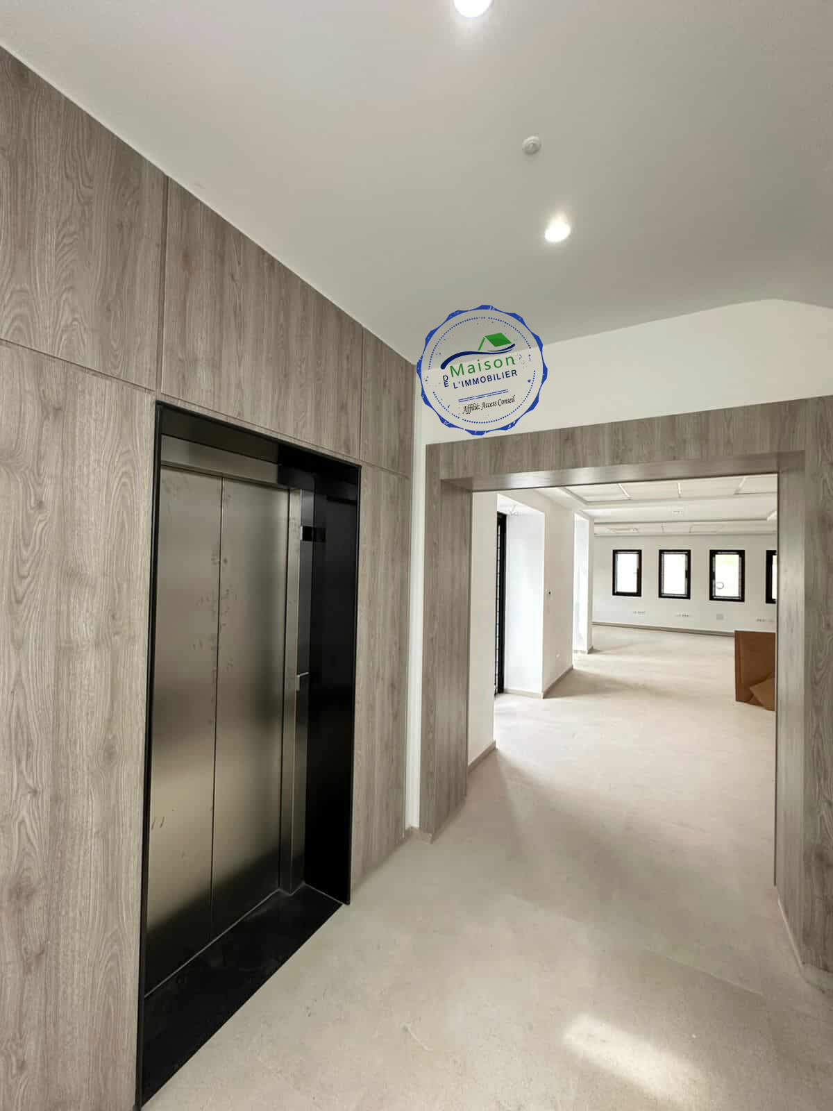 Cite El Khadra Cite El Khadra Location Autre Immeuble neuf 600 m  alain savary